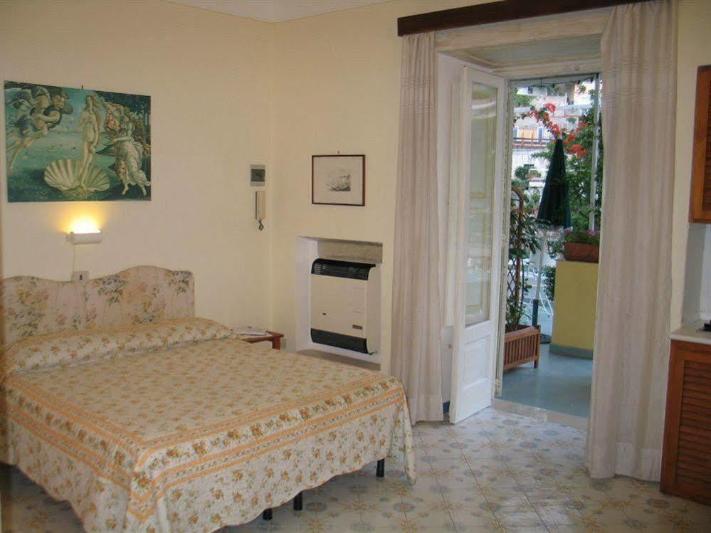 B&B Venus Inn Позитано Экстерьер фото